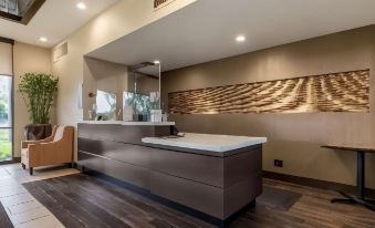 Best Western Plus Garden Court Inn