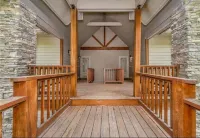 Amazing Sugar Mtn condo with long range layered Mountain View’s.<br>