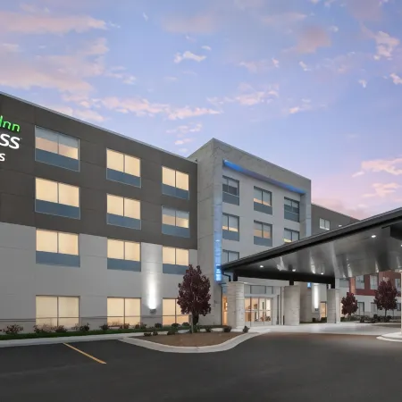 Holiday Inn Express & Suites WEST OMAHA - ELKHORN by IHG