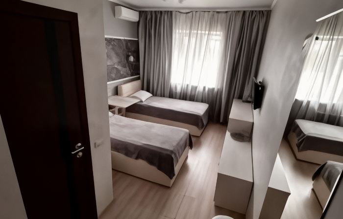 Tet-A-Tet Hotel
