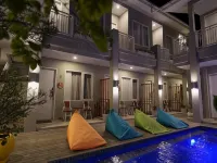 มันตรา กิลี โรงแรมในกีลี ตราวางัน