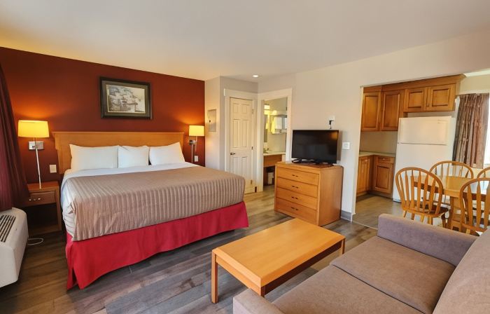 Sahara Courtyard Inn & Suites Osoyoos