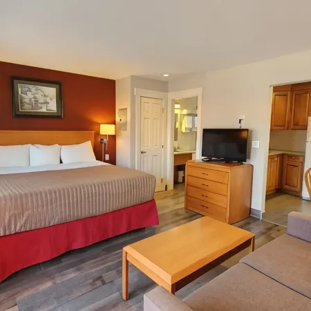Sahara Courtyard Inn & Suites Osoyoos