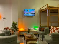 MidCenturyModernVibe-Near Virac Airport-w/ Parking - Homestays