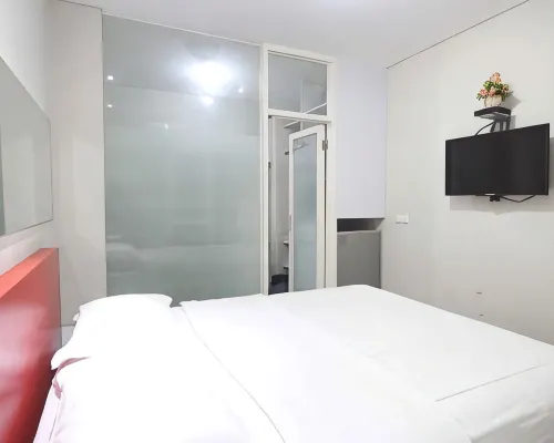 Kanwa Residence Hotels in Wonokromo