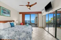 Oceanfront Luxury Penthouse Condo w/AC in North Shore’s Premier Property - Beach