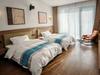 Xigu Xianshe Homestay (Dabie Mountain Langgu Scenic Area) - balcony