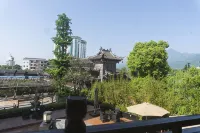 Starway Hotel (Dujiangyan Scenic Area Nanqiao) - Scenic