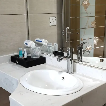 Ce Heng Hengjie Business Hotel