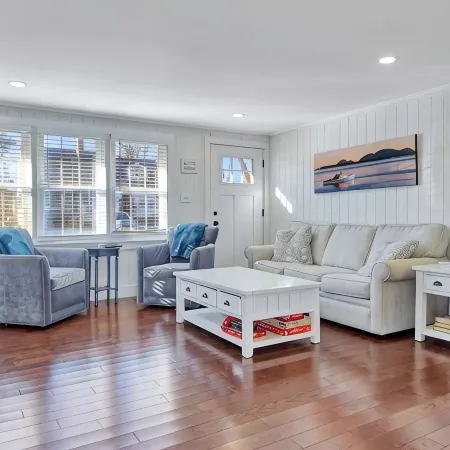 3-bedroom Air Conditioned Home recently updated in Moody, 5-minute walk to beach