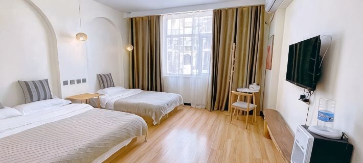 Colorful Danxia Hanyouju Hotel Hotels in Linze County