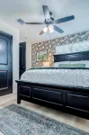 Stylish main-level home in historic downtown Brenham—walking distance to shops!