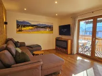 Apartment Hipp No. 9 - 74m² new building on the 1st floor with balcony and mountain view ハルプレヒのホテル