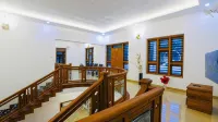 Love Shore Luxury Private Pool Villa near Thusharagiri Waterfalls - Homestays
