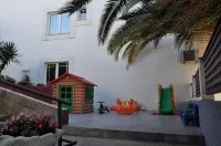 Hotel Perla - parking
