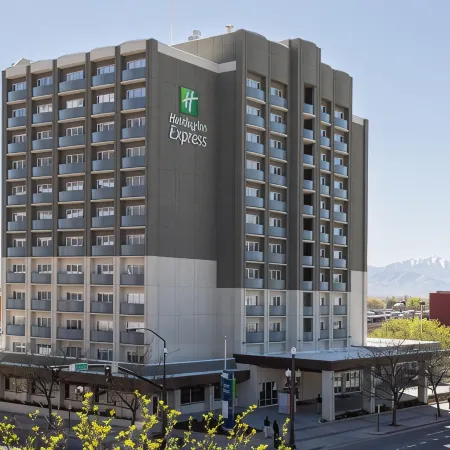 Holiday Inn Express & Suites SANTA ANA - ORANGE COUNTY by IHG