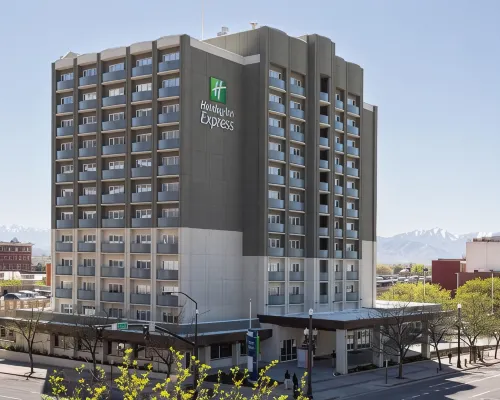 Holiday Inn Express & Suites SANTA ANA - ORANGE COUNTY by IHG Hotels in Santa Ana