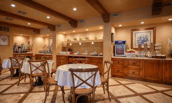 Best Western Plus Sunset Plaza Hotel