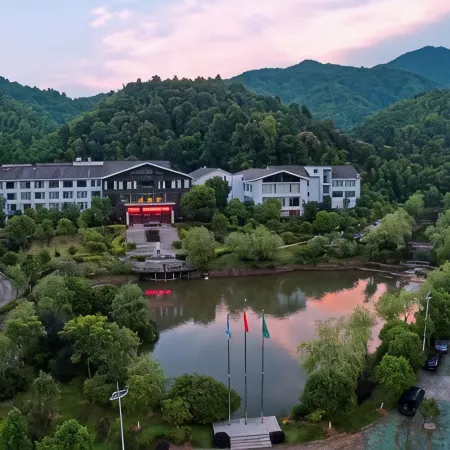the Fa Shui Forest Hot Spring Resort