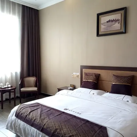 Linjianglou Hotel