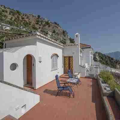 Villa Gilda: Elegance and Breathtaking Views Between Sky and Sea. Others