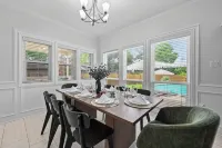 Austin Music Retreat - Spacious 5BR home w/ private pool & game room near Austin - Gym