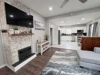 2bd/1ba Home-Minutes from Casino