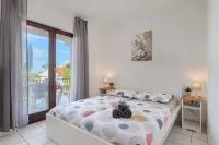 Beautiful spacious apartment (No. 2) with 2 bedrooms 300m from the beach - Apartments