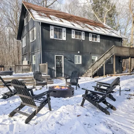 Escape to this secluded rustic luxury cabin nestled in the heart of the woods.