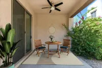 Charming 2-bedroom townhome near ASU in Tempe  with AC, garage, and a pool! - Bungalows