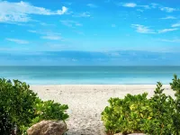Charming 1-bedroom, beachfront condo in marvelous Longboat Key Hotels in Longboat Key