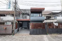 Spacious 4BR Family | Chatuchak Market | 12 sleeps - 방갈로