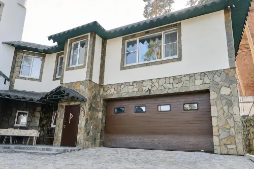 Sonya Family Hotel - ที่มีสระว่ายน้ำ