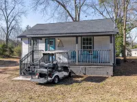 Brothers bond 3bed 2bath, short walk to the square Hotels in Covington