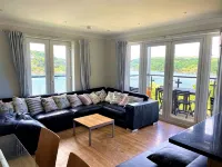 Apartment with Stunning Sea Views of South Sands Beach, Salcombe + 2 Car Parking