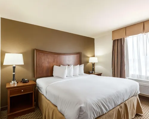 Quality Suites Huntsville Near University
