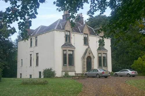 Merlindale   Self-Contained, Two Bed/Two Bath Apt. by River Tweed in Nsa