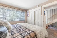 Awesome Mammoth Condo in Ideal Location near Slopes & Adventure - Swimmingpools