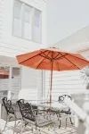 Sunset Villa Across the Street from Beach & Walk to Pool / Golf