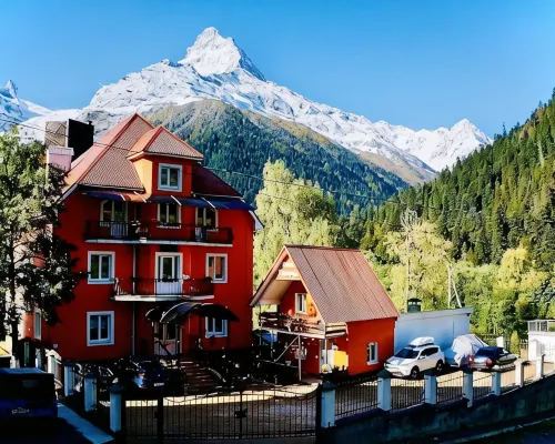 Hotel Kapriz فنادق في دومباي