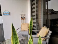 Designer Luxury 3 Beds with Pool, Patio & Sundowners - 2 ดาว
