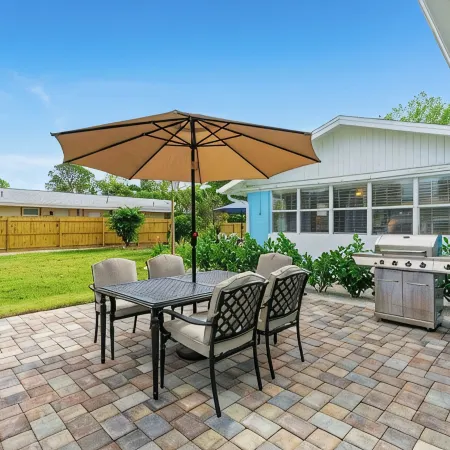 Tropical Oasis for your Naples Getaway!