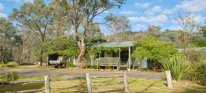 Woongarra Cottage - Tranquil Off-Grid Nature Escape in a Bush Setting Hotéis em Beechworth