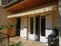 Cosy house, nestled in nature, 5 minutes from the center Hotéis em Nyons