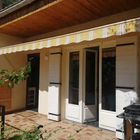 Cosy house, nestled in nature, 5 minutes from the center