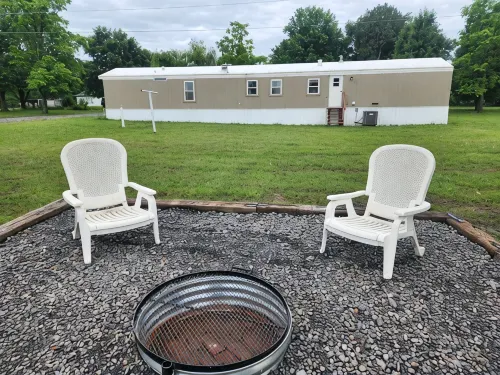Georgie's Getaway!  Beautiful stay on 6 acres just minutes from the lakeside