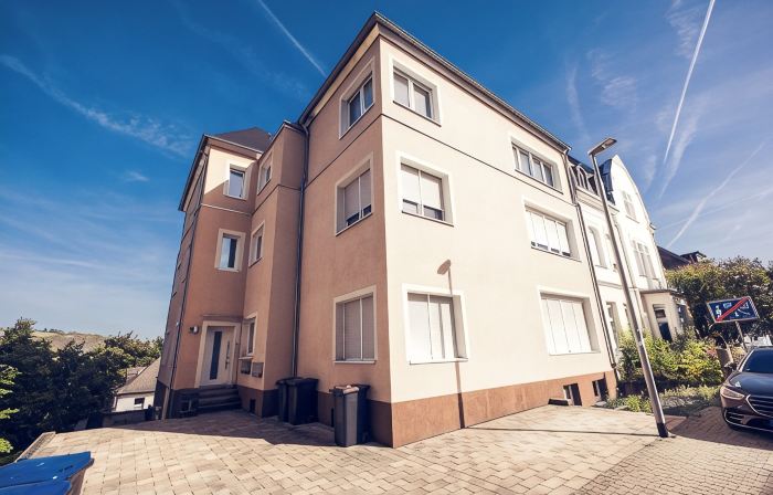 Design apartment centrally located in Andernach with top view, WiFi, kitchen, parking space