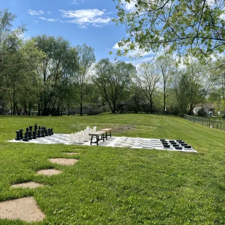 Muletown's Cozy Classic w/ hot tub, outdoor game area, and fire pit
