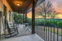 Hill Country迷人小屋，坐落於6英畝私有土地上