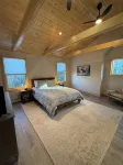 Gorgeous Mountainside Chalet in Jackson, NH
